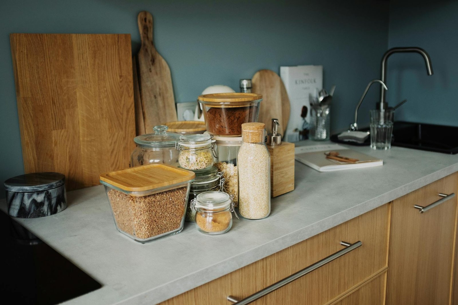 Kitchen drawer with cutting boards organized vertically