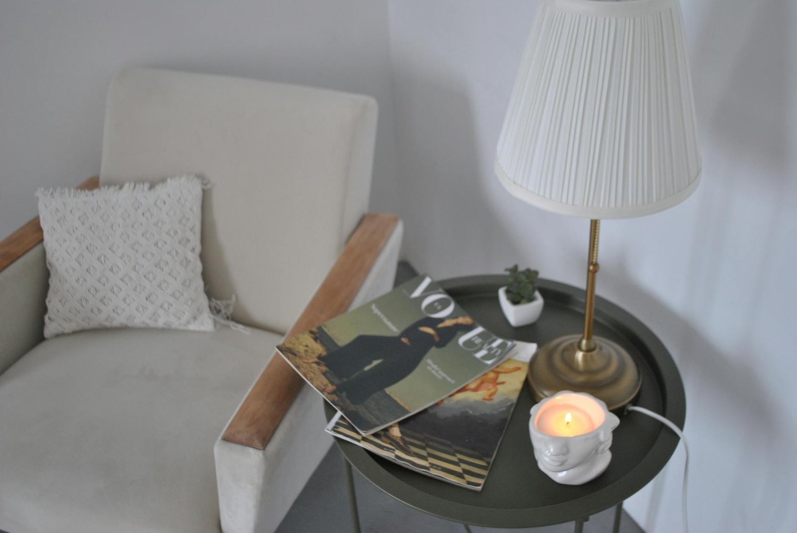 Quiet reading corner setup for managing different bedtimes